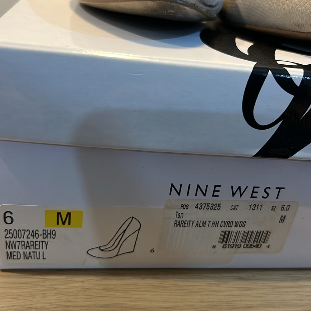 Nine West beige wedge pump - Picture 6 of 6